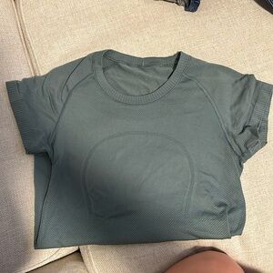 Army green lulu lemon short sleeve
